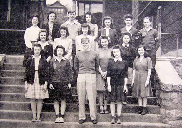 McDonald High School Chronicle Staff May 21 1943